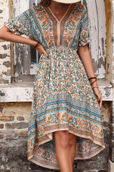 Robe bohème à dos nu et décolleté plongeant